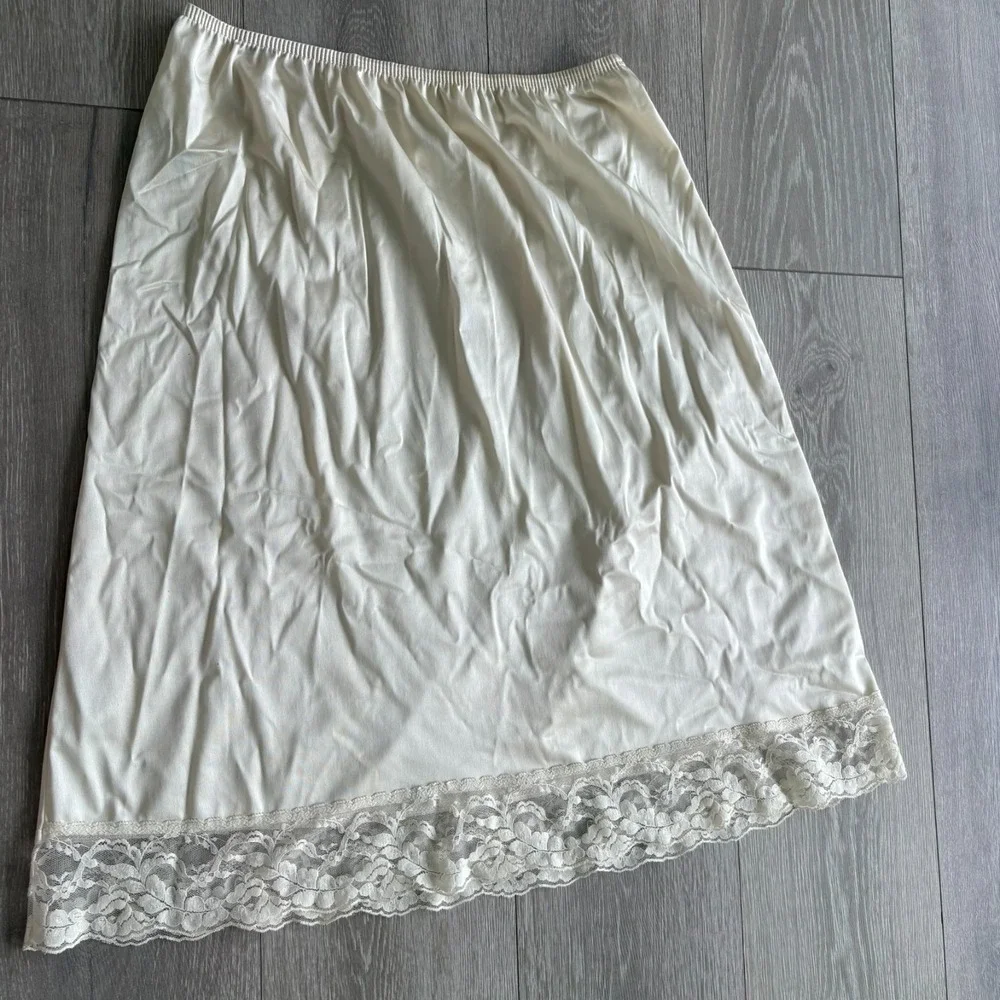 Vintage Vassarette Womens White Comfort Elastic Waist Lace Trim Slip Skirt Sz XL